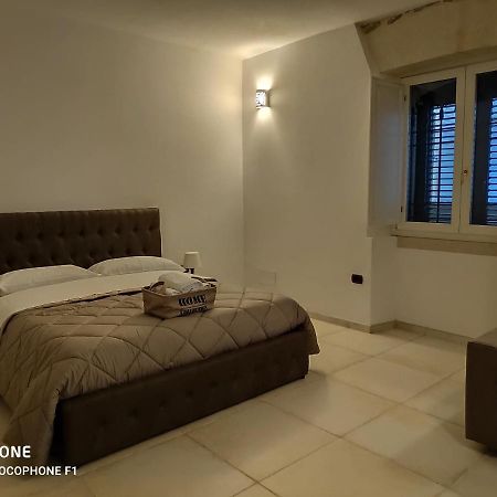 Appartamento Suite Santa Teresa Taranto Bagian luar foto