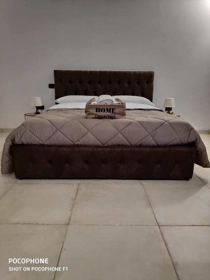 Appartamento Suite Santa Teresa Taranto Bagian luar foto